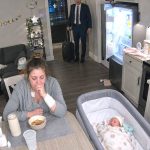 Am ajuns acasă devreme și mi-am găsit soția și nou-născutul abandonați, dar imaginile de pe camerele de supraveghere au dezvăluit cine plătise